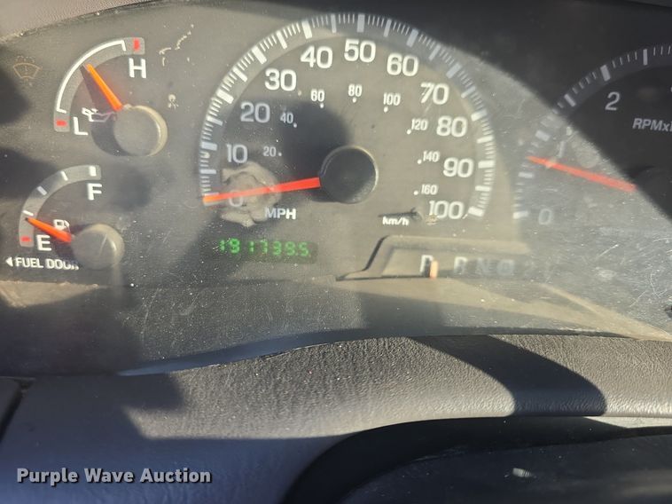 image for item DQ5230 2001 Ford Expedition SUV