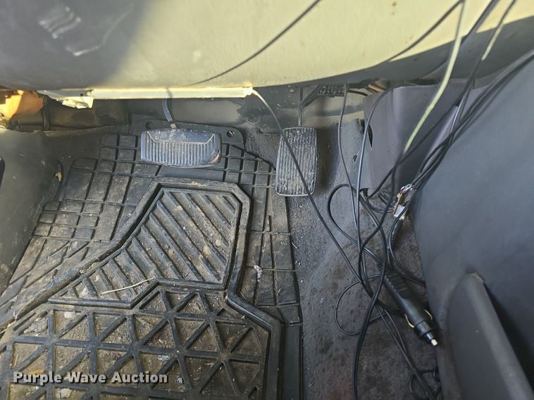 image for item DQ5230 2001 Ford Expedition SUV