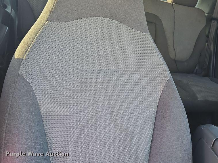 image for item DQ5230 2001 Ford Expedition SUV