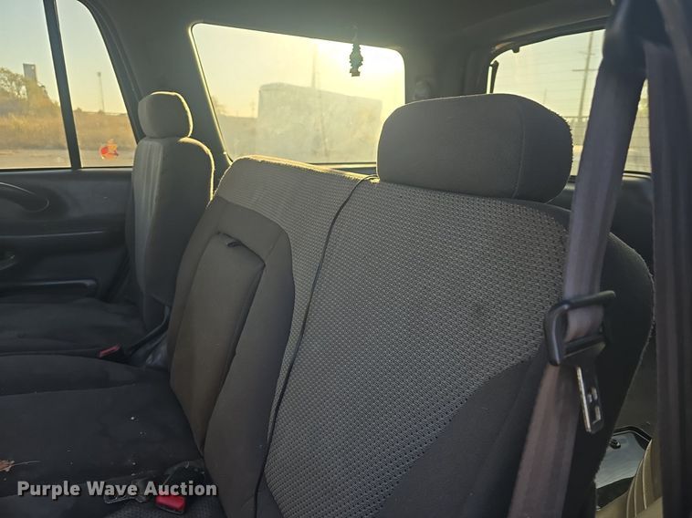 image for item DQ5230 2001 Ford Expedition SUV
