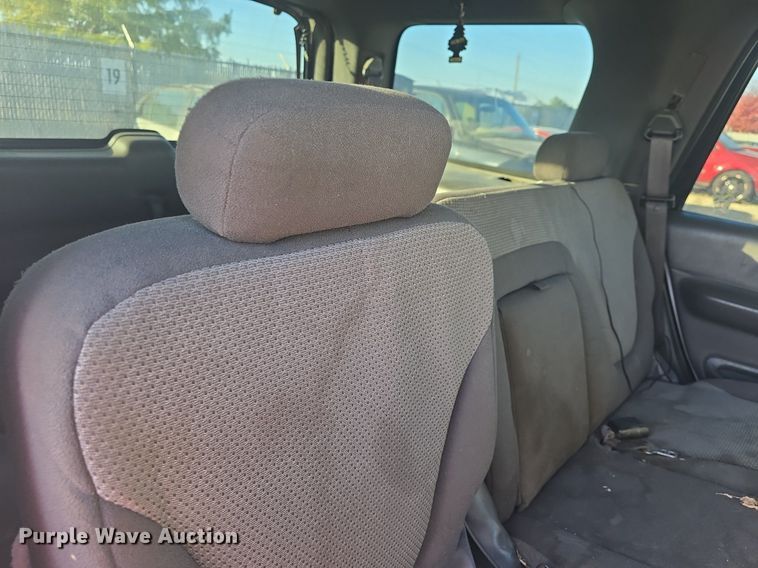 image for item DQ5230 2001 Ford Expedition SUV