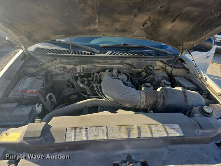 image for item DQ5230 2001 Ford Expedition SUV