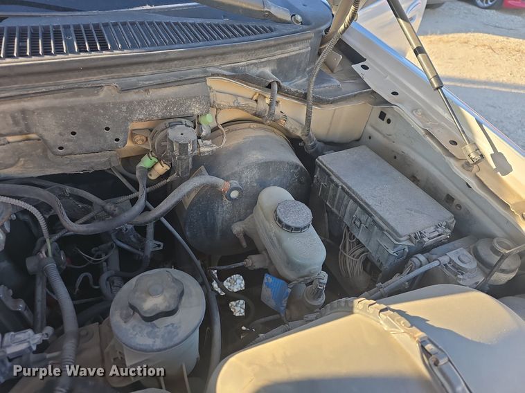 image for item DQ5230 2001 Ford Expedition SUV