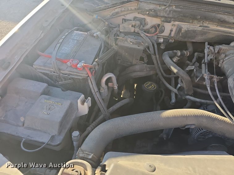 image for item DQ5230 2001 Ford Expedition SUV