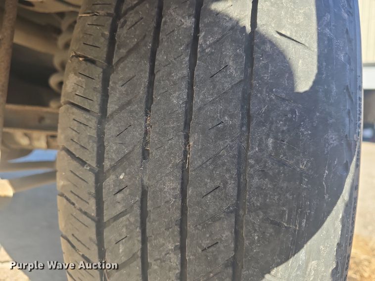 image for item DQ5230 2001 Ford Expedition SUV