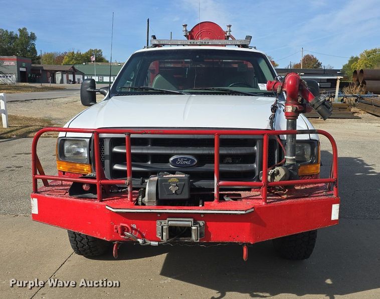 image for item DQ5260 1999 Ford F350 Super Duty  brush fire truck