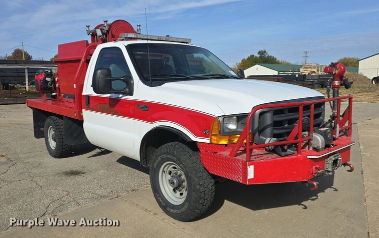 image for item DQ5260 1999 Ford F350 Super Duty  brush fire truck