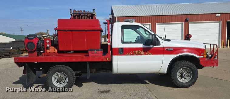 image for item DQ5260 1999 Ford F350 Super Duty  brush fire truck