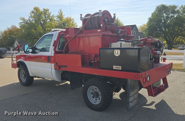 image for item DQ5260 1999 Ford F350 Super Duty  brush fire truck