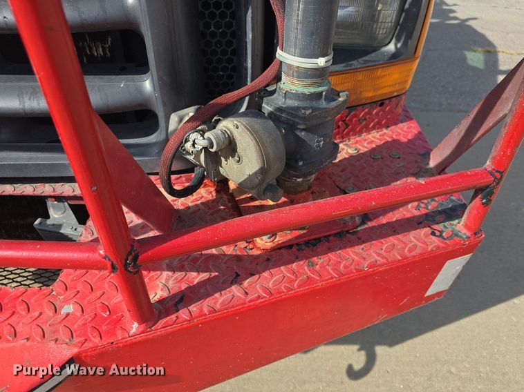 image for item DQ5260 1999 Ford F350 Super Duty  brush fire truck