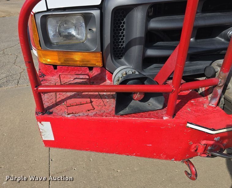 image for item DQ5260 1999 Ford F350 Super Duty  brush fire truck