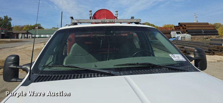 image for item DQ5260 1999 Ford F350 Super Duty  brush fire truck