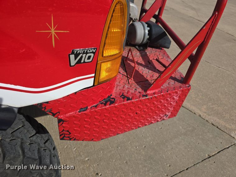 image for item DQ5260 1999 Ford F350 Super Duty  brush fire truck