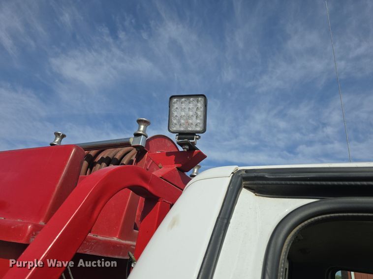 image for item DQ5260 1999 Ford F350 Super Duty  brush fire truck