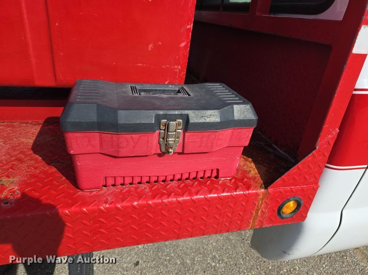 image for item DQ5260 1999 Ford F350 Super Duty  brush fire truck