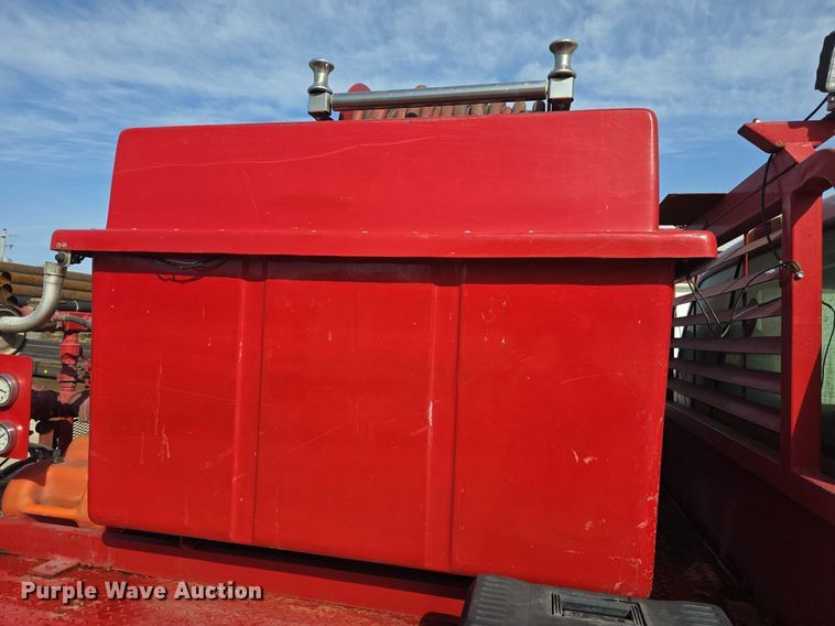 image for item DQ5260 1999 Ford F350 Super Duty  brush fire truck