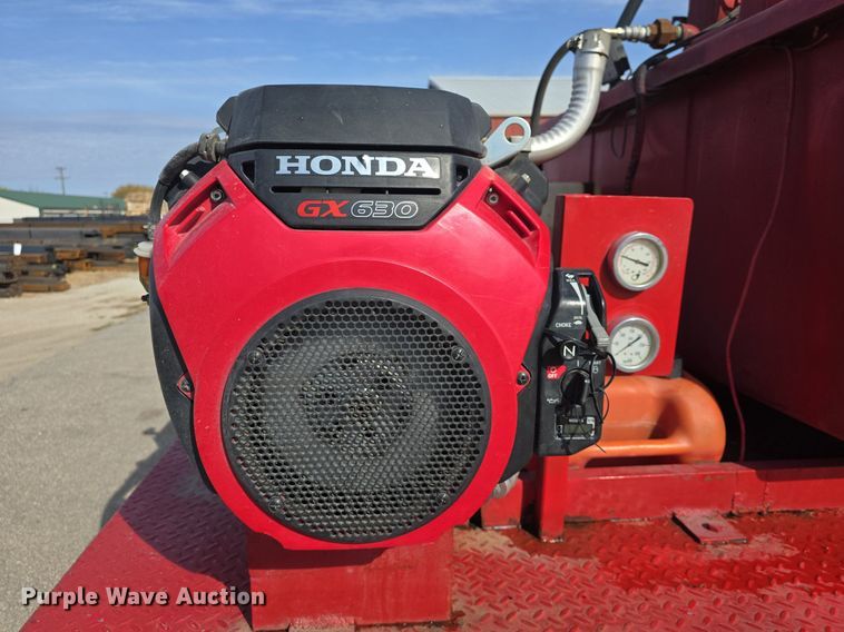 image for item DQ5260 1999 Ford F350 Super Duty  brush fire truck