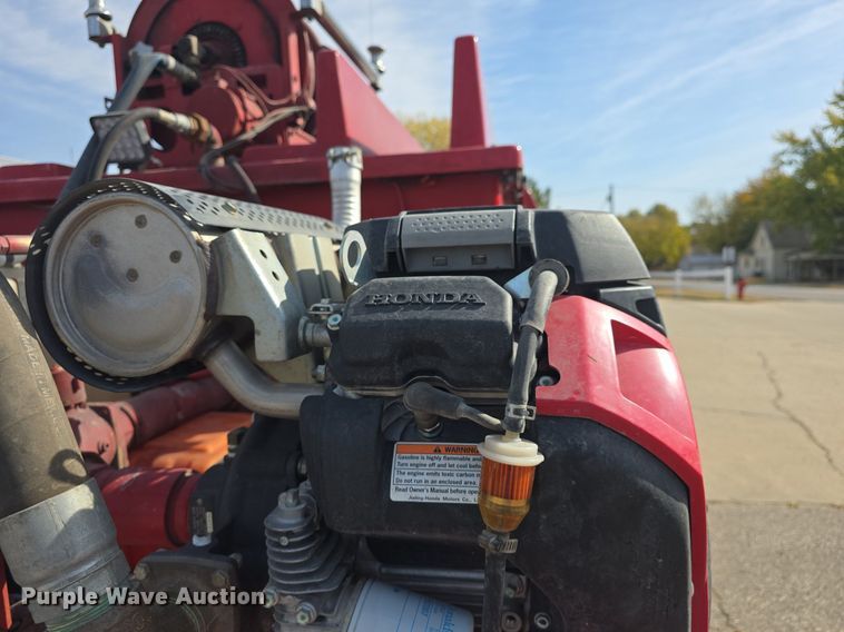 image for item DQ5260 1999 Ford F350 Super Duty  brush fire truck