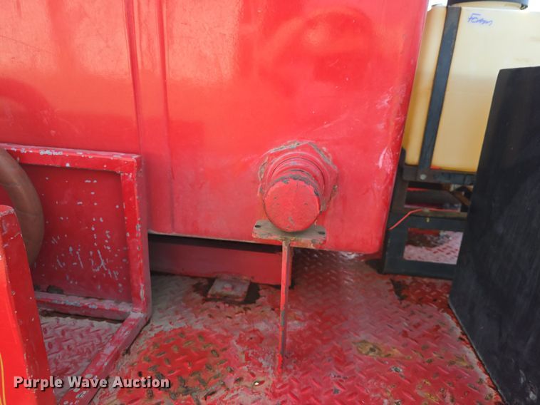 image for item DQ5260 1999 Ford F350 Super Duty  brush fire truck