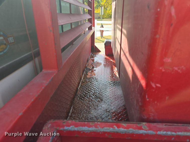 image for item DQ5260 1999 Ford F350 Super Duty  brush fire truck