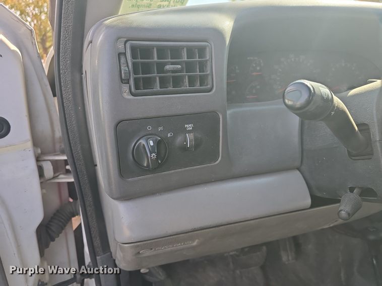 image for item DQ5260 1999 Ford F350 Super Duty  brush fire truck