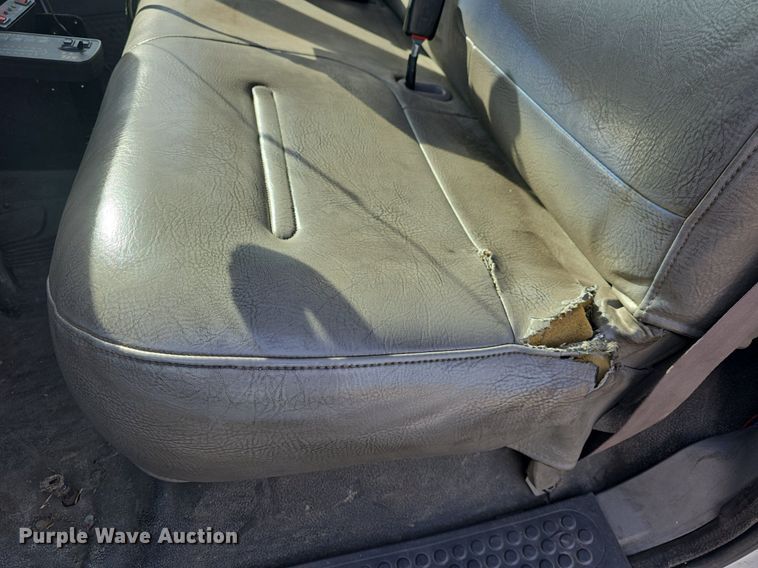 image for item DQ5260 1999 Ford F350 Super Duty  brush fire truck