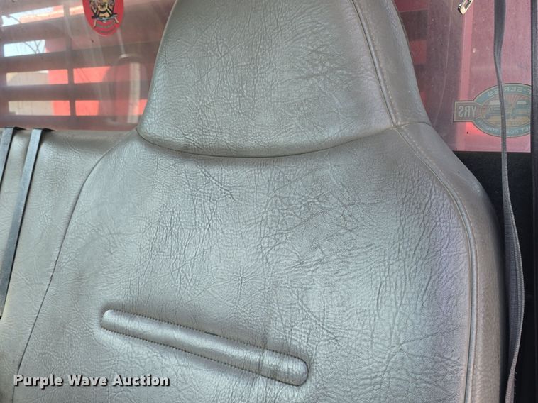 image for item DQ5260 1999 Ford F350 Super Duty  brush fire truck