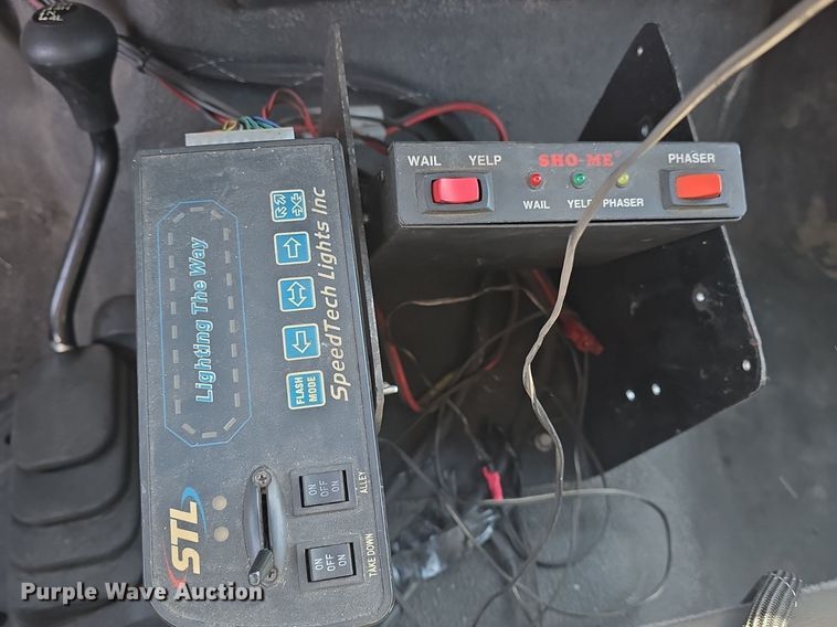 image for item DQ5260 1999 Ford F350 Super Duty  brush fire truck