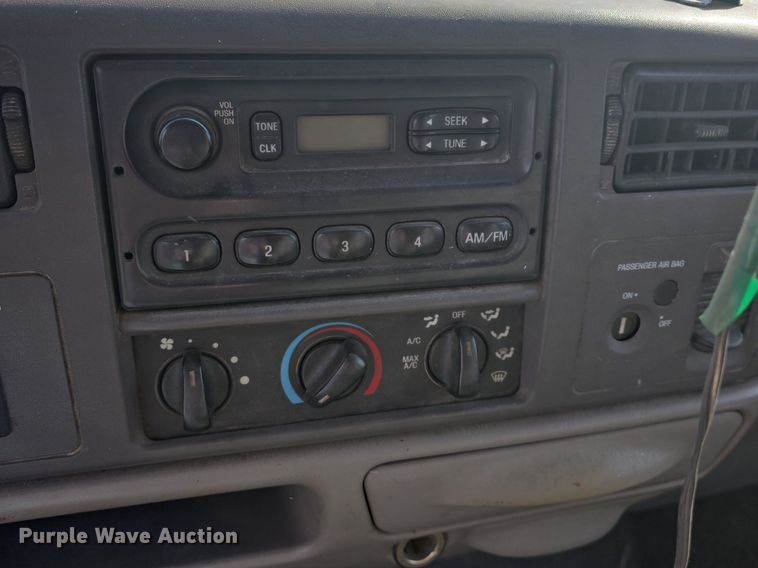 image for item DQ5260 1999 Ford F350 Super Duty  brush fire truck