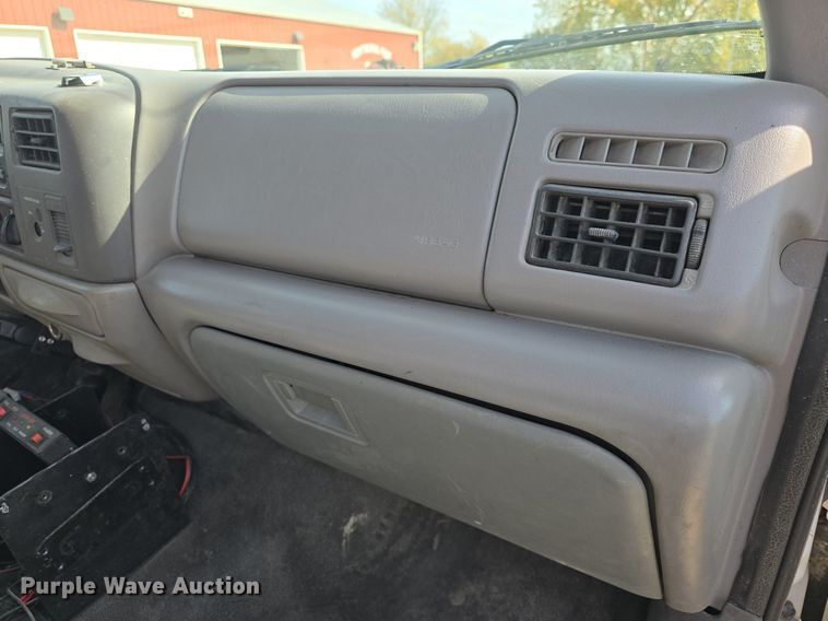 image for item DQ5260 1999 Ford F350 Super Duty  brush fire truck