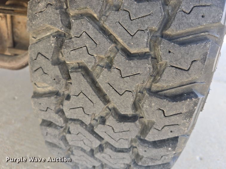 image for item DQ5260 1999 Ford F350 Super Duty  brush fire truck