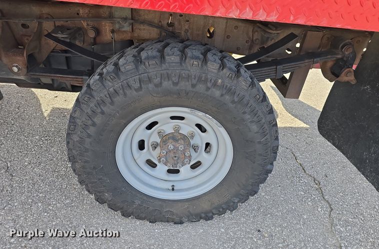 image for item DQ5260 1999 Ford F350 Super Duty  brush fire truck