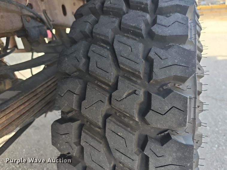 image for item DQ5260 1999 Ford F350 Super Duty  brush fire truck