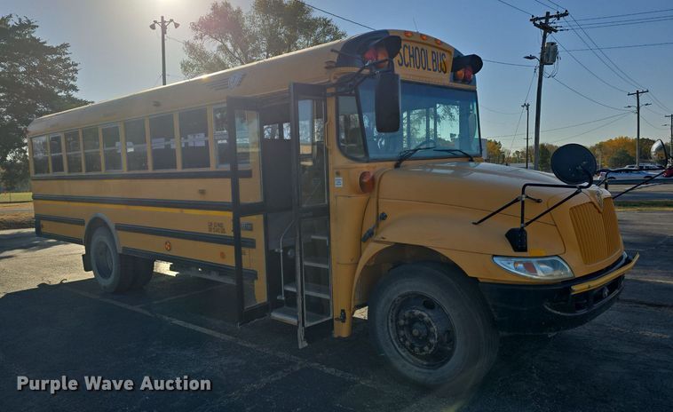 image for item DQ5272 2007 IC CE200 school bus