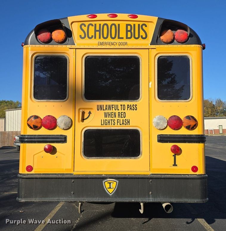 image for item DQ5272 2007 IC CE200 school bus