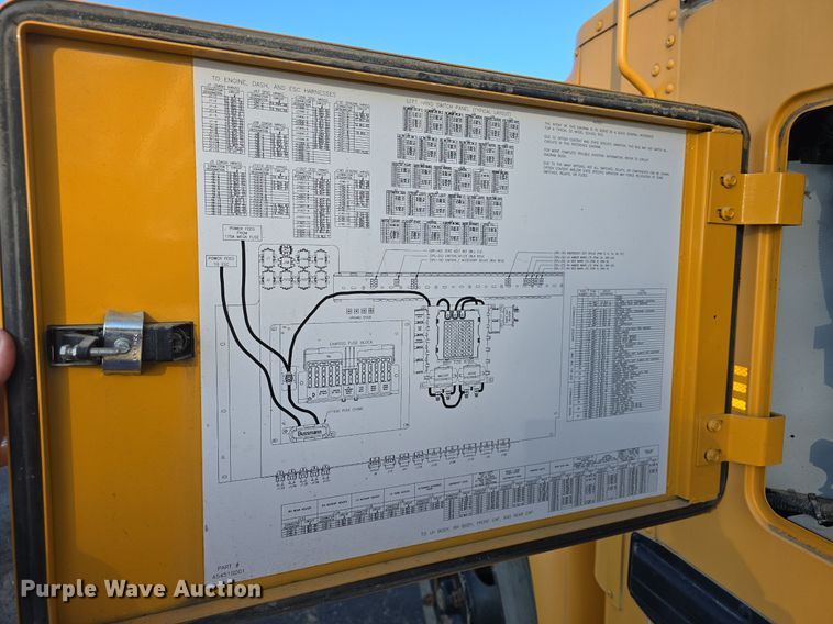 image for item DQ5272 2007 IC CE200 school bus