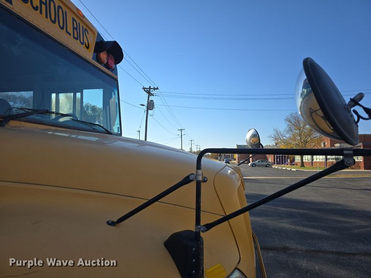 image for item DQ5272 2007 IC CE200 school bus