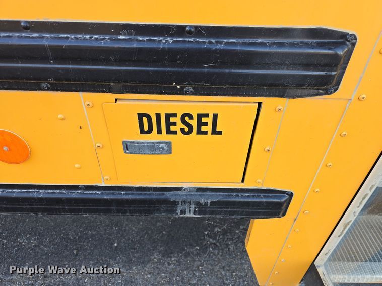 image for item DQ5272 2007 IC CE200 school bus