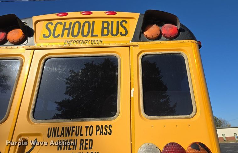 image for item DQ5272 2007 IC CE200 school bus