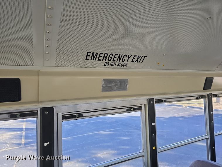 image for item DQ5272 2007 IC CE200 school bus