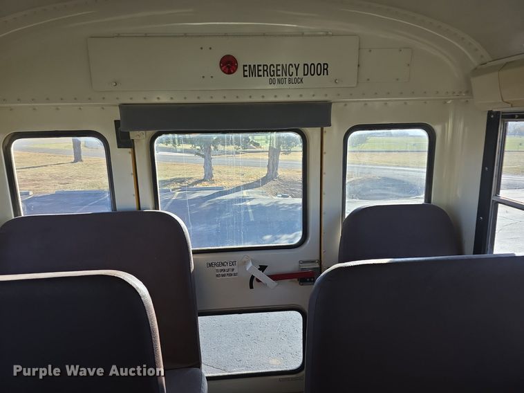 image for item DQ5272 2007 IC CE200 school bus