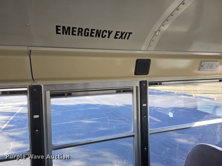 image for item DQ5272 2007 IC CE200 school bus