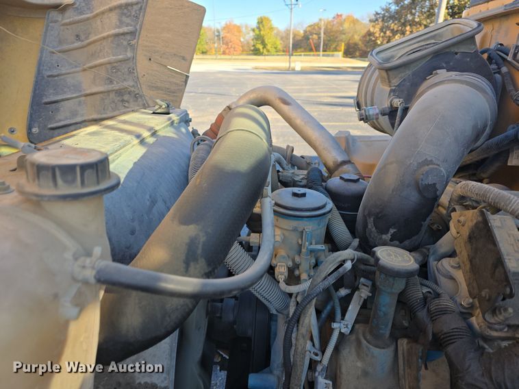 image for item DQ5272 2007 IC CE200 school bus