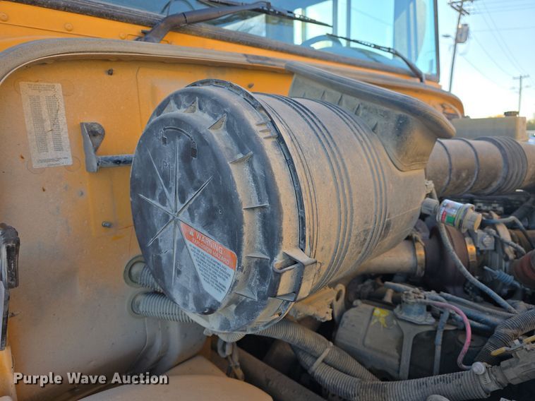 image for item DQ5272 2007 IC CE200 school bus