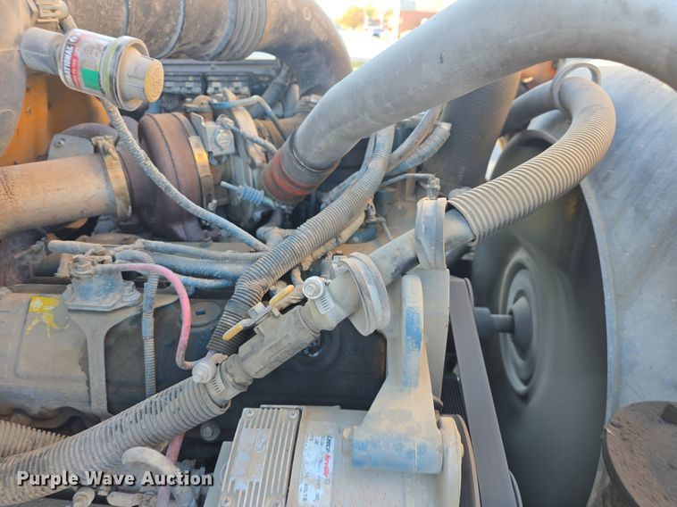 image for item DQ5272 2007 IC CE200 school bus