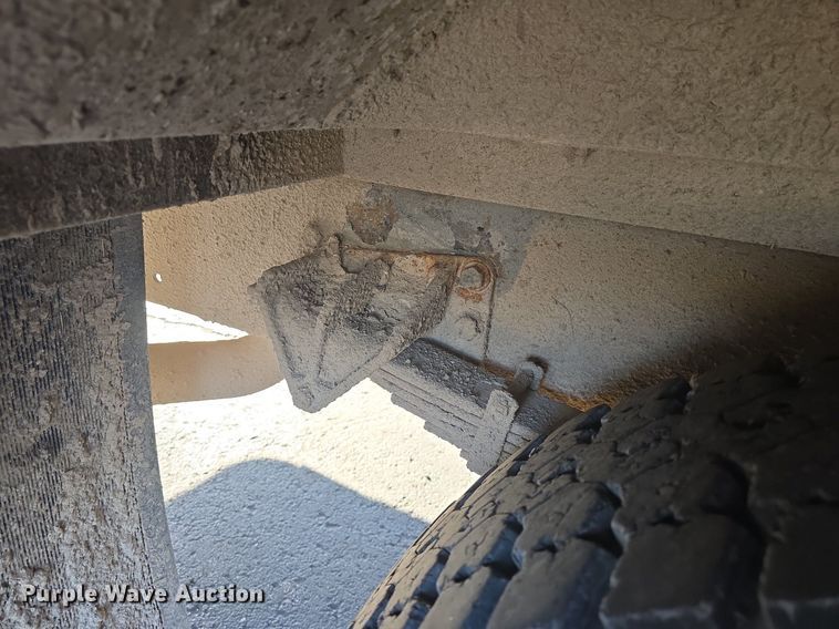 image for item DQ5272 2007 IC CE200 school bus