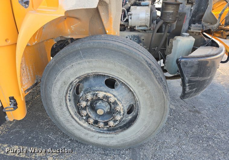 image for item DQ5272 2007 IC CE200 school bus