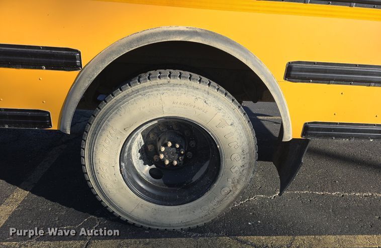 image for item DQ5272 2007 IC CE200 school bus