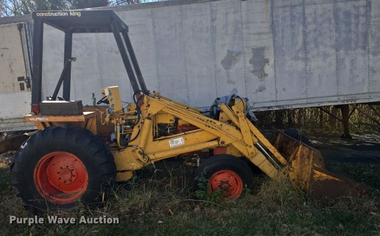 image for item DQ5273 Case 580 Construction King tractor