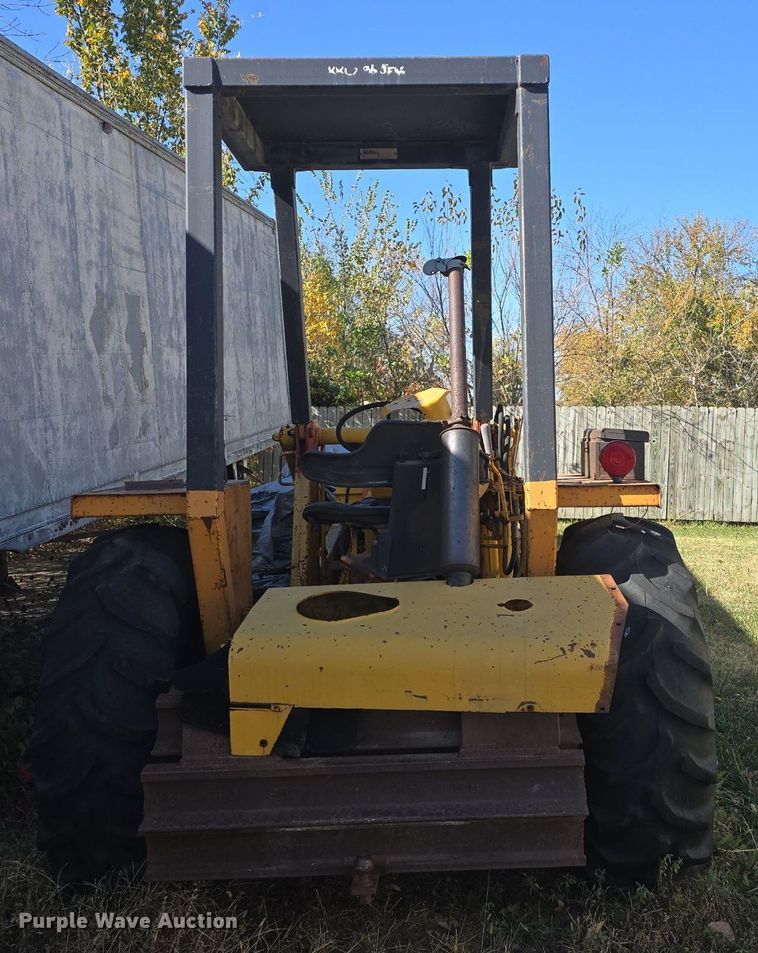 image for item DQ5273 Case 580 Construction King tractor